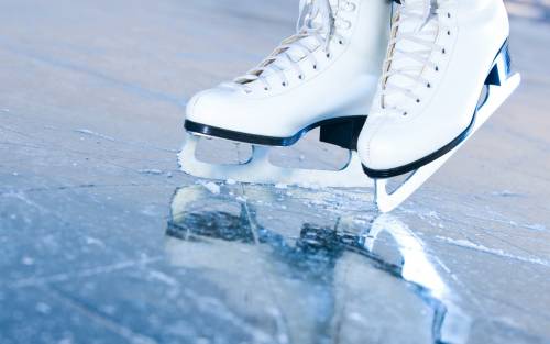 Спортивная площадка будет оборудована бортами для катания на коньках