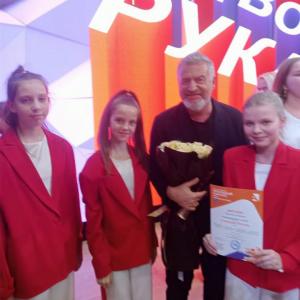 1 апреля старшая группа Эстрадной школы «Три апельсина» победила в вокальном конкурсе «МАТС» Николая Агутина